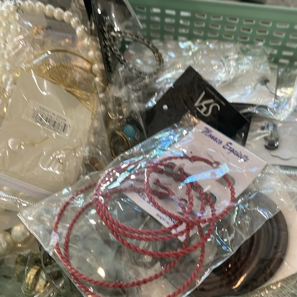 2.11 lbs  fashion jewelry scrap crafts project earrings necklace ring bracelet - Picture 3 of 16